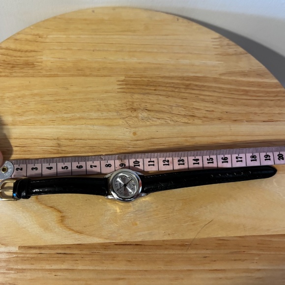 Vintage Pacer black leather strap mother of pearl mini wrist watch EUC - Picture 5 of 5